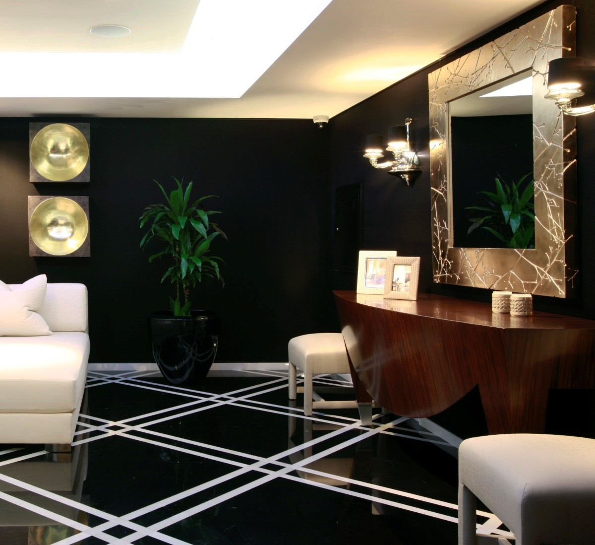 Консоль TRIOMPHE Donghia, стоимость 1 760 000 руб.  Фотография 2